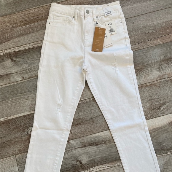 Woman’s YMI High Rise/ Dream Fit Ankle Distressed White Jeans size 9 - Picture 1 of 9